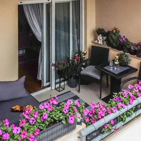 Apartment Summer Dreams