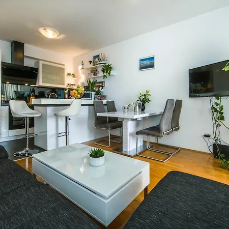 Summer Dreams Apartment